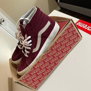 Men’s maroon skate highs sz 11.5